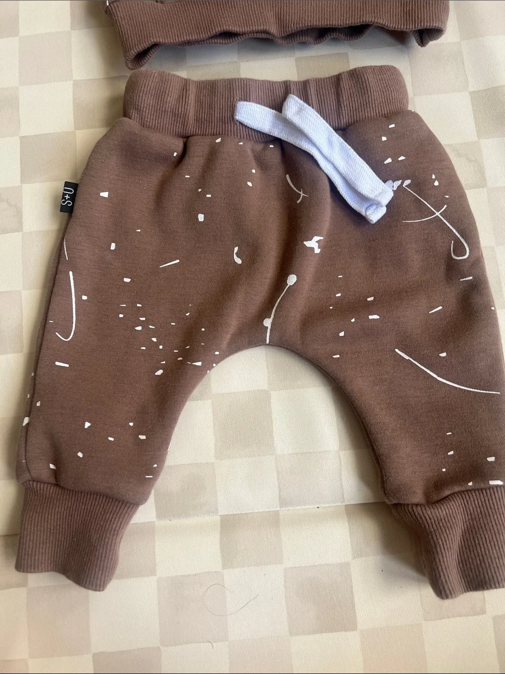 Olive and scout sweatsuit, 3-6 months